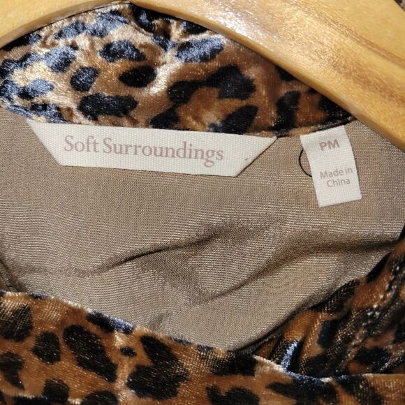 Soft Surroundings Animal Print Icon Silk Blend Velvet Poets Button Down Shirt PM - Picture 14 of 14